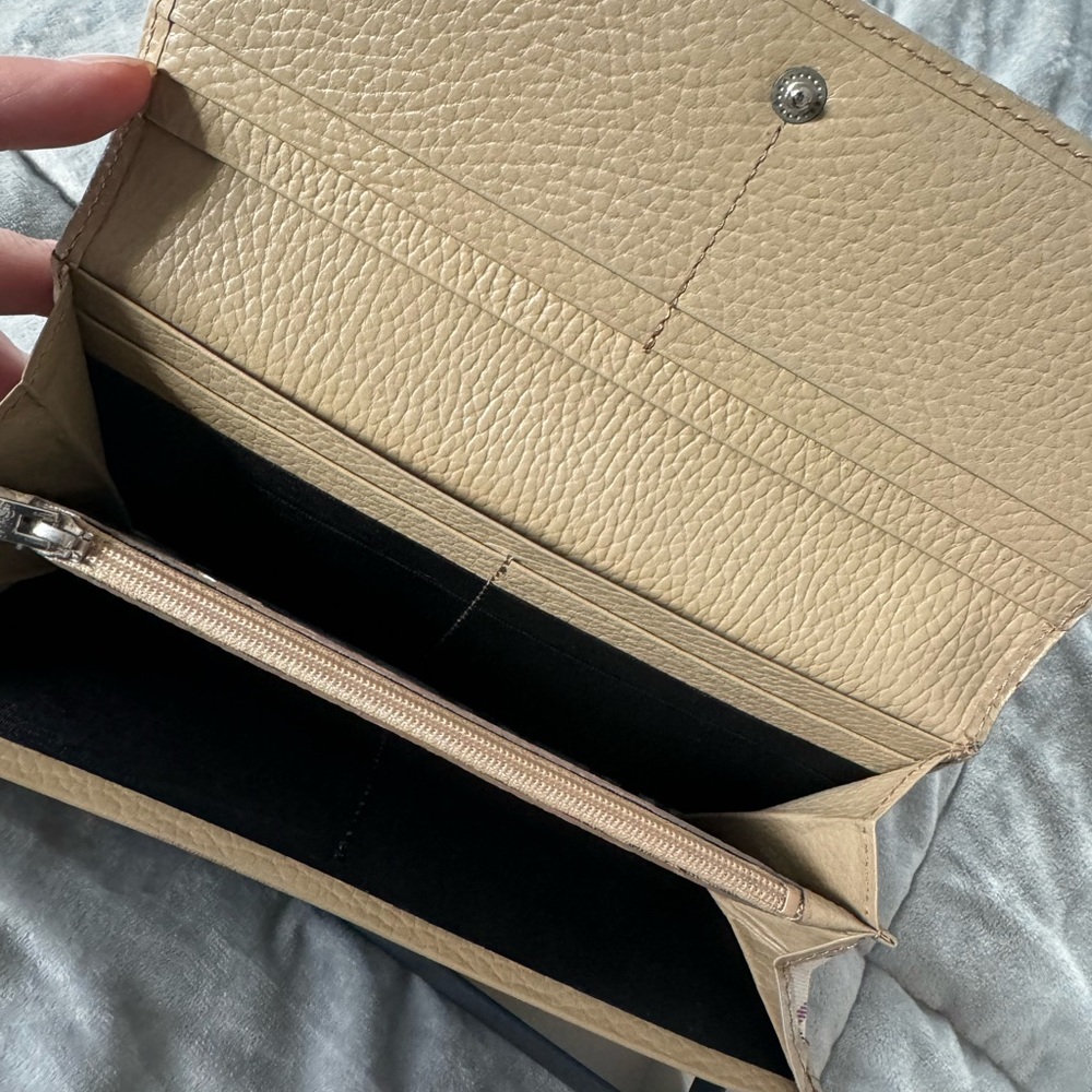 Burberry cream leather wallet - Picture 3 of 6